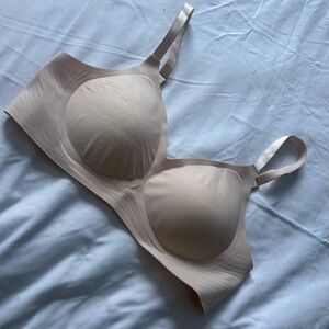 Seamless Nude Bra